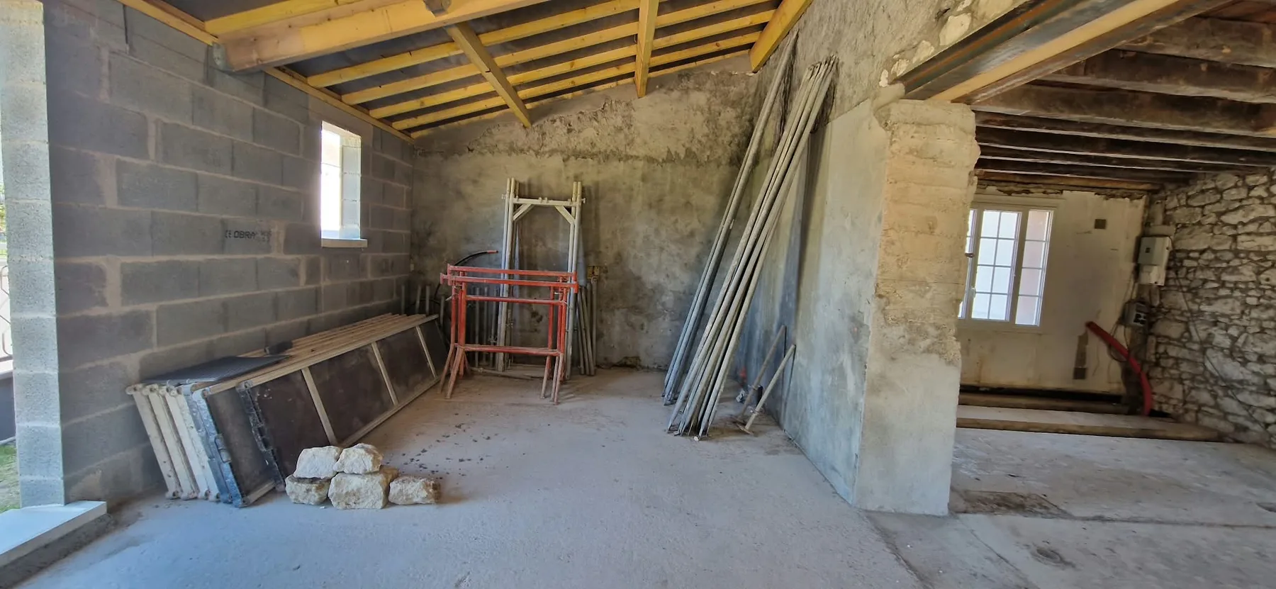 Préparation d’un espace à rénover — Vue du chantier