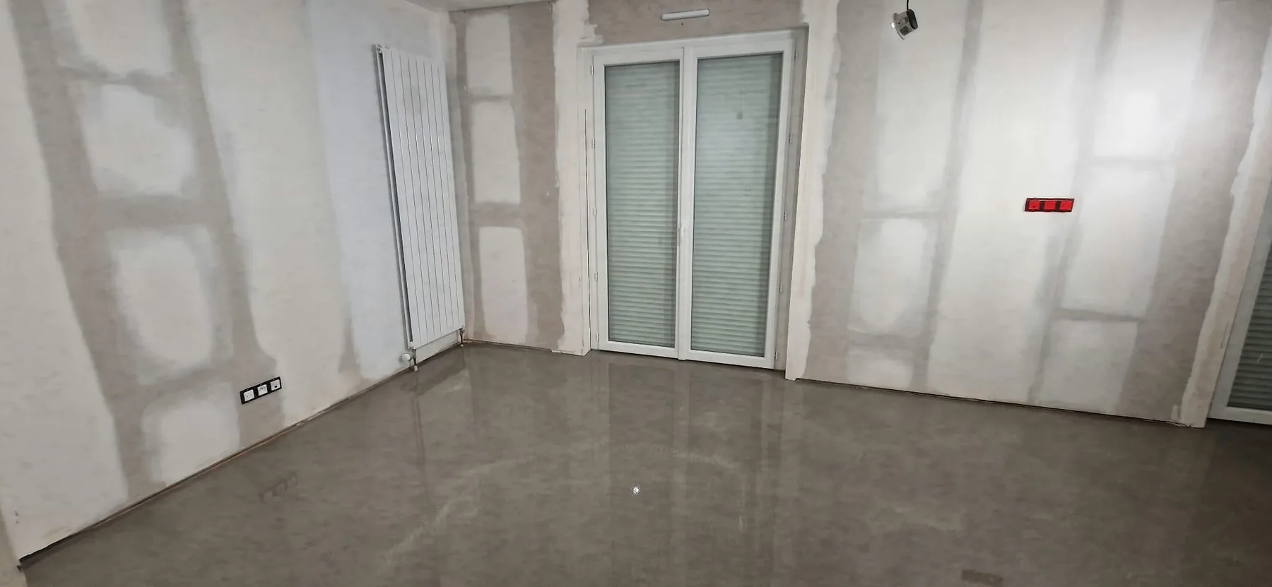 Préparation du sol avant revêtement — Travaux en cours
