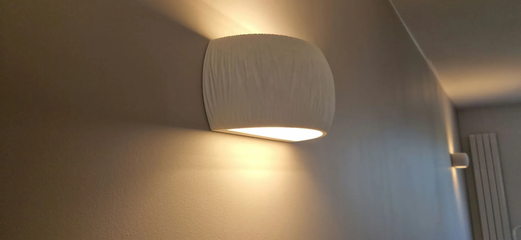 Applique murale à lumière indirecte